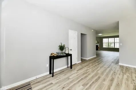 2748 Rothe Lane Indianapolis IN 46229