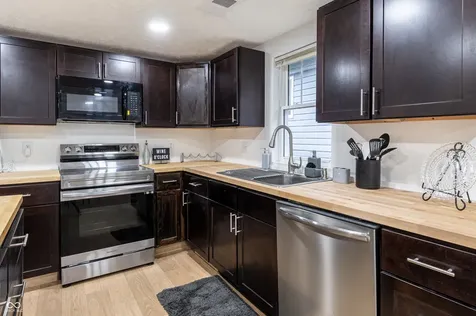 1037 W 30th Street Indianapolis IN 46208