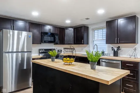 1037 W 30th Street Indianapolis IN 46208