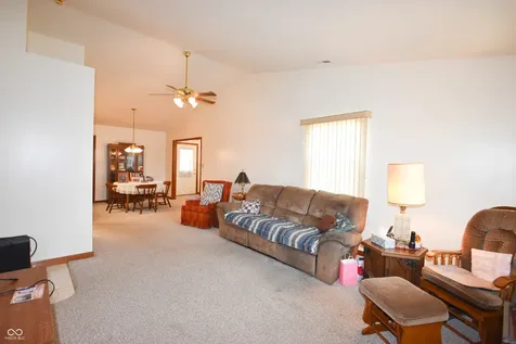1139 E Apple Blossom Lane Greenfield IN 46140
