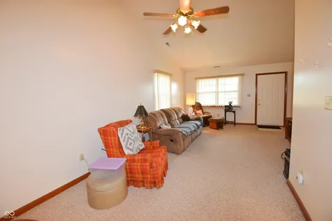 1139 E Apple Blossom Lane Greenfield IN 46140