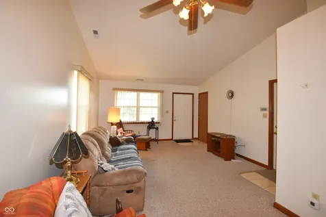 1139 E Apple Blossom Lane Greenfield IN 46140