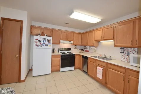 1139 E Apple Blossom Lane Greenfield IN 46140