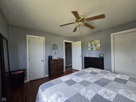 8925 Walnut Street Taylorsville IN 47280