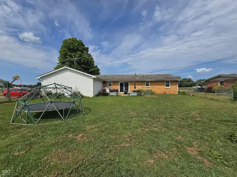 8925 Walnut Street Taylorsville IN 47280