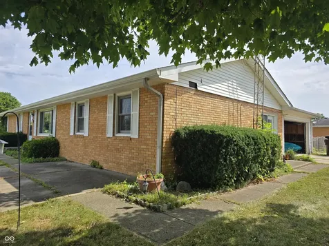 8925 Walnut Street Taylorsville IN 47280