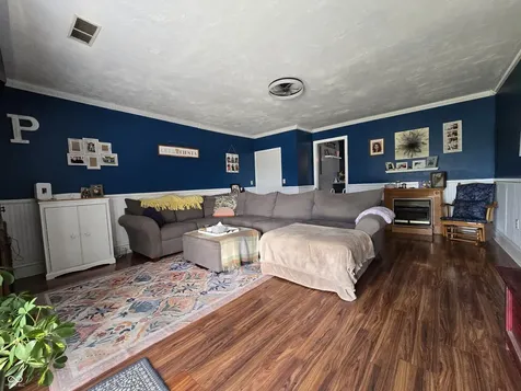 8925 Walnut Street Taylorsville IN 47280