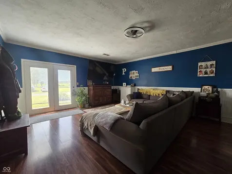 8925 Walnut Street Taylorsville IN 47280