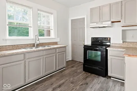 3555-3557 Evergreen Avenue Indianapolis IN 46205