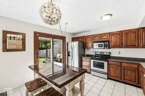 179 Suncrest Drive Greenwood IN 46143