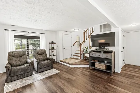 179 Suncrest Drive Greenwood IN 46143
