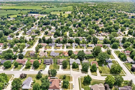 179 Suncrest Drive Greenwood IN 46143