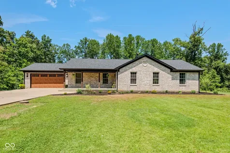 8486 W Georgetown Columbus IN 47201