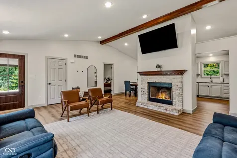 8486 W Georgetown Columbus IN 47201