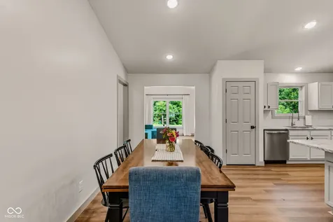 8486 W Georgetown Columbus IN 47201