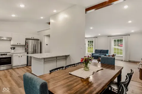8486 W Georgetown Columbus IN 47201