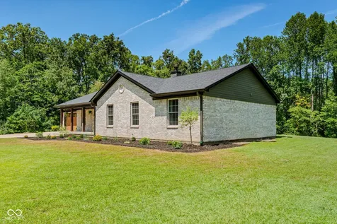 8486 W Georgetown Columbus IN 47201