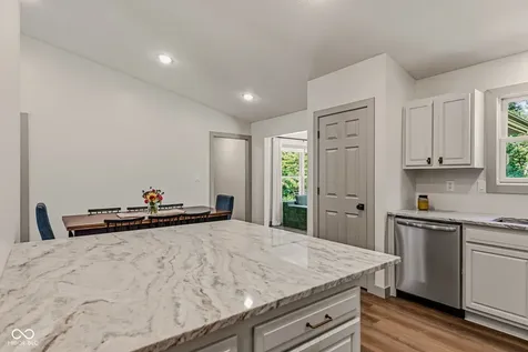 8486 W Georgetown Columbus IN 47201