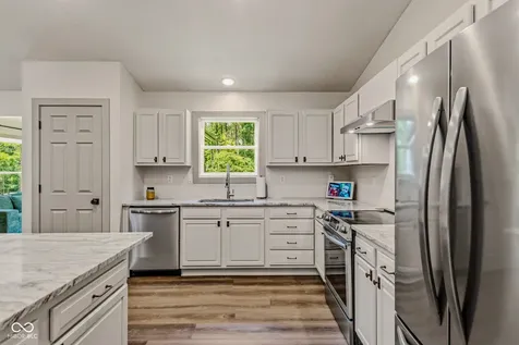 8486 W Georgetown Columbus IN 47201