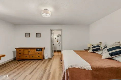 8486 W Georgetown Columbus IN 47201