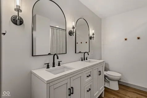 8486 W Georgetown Columbus IN 47201