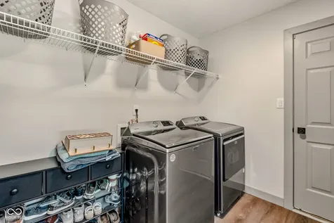 8486 W Georgetown Columbus IN 47201
