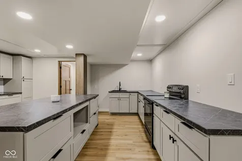 8486 W Georgetown Columbus IN 47201
