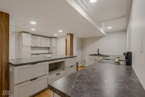 8486 W Georgetown Columbus IN 47201