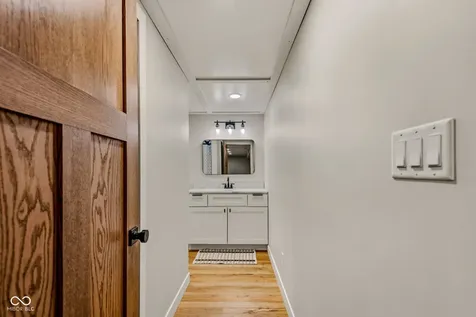 8486 W Georgetown Columbus IN 47201