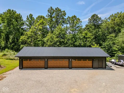 8486 W Georgetown Columbus IN 47201