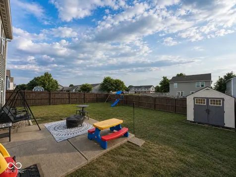 902 Olmsted Court Shelbyville IN 46176