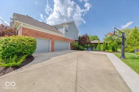 9310 Windrift Way Zionsville IN 46077