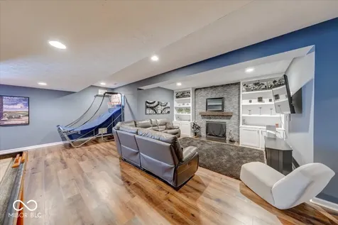 9310 Windrift Way Zionsville IN 46077
