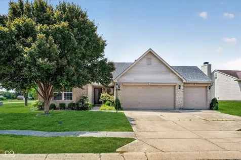 7955 Bent Willow Drive Indianapolis IN 46239