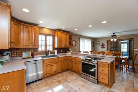 5425 E 700 N Franklin IN 46131