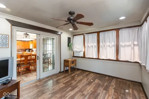 5425 E 700 N Franklin IN 46131