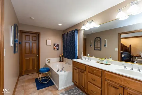 5425 E 700 N Franklin IN 46131