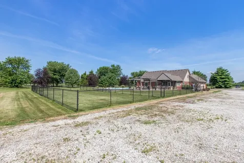 5425 E 700 N Franklin IN 46131
