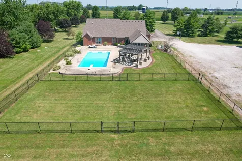 5425 E 700 N Franklin IN 46131