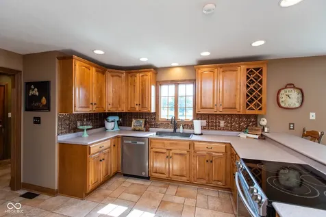 5425 E 700 N Franklin IN 46131