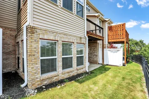 11455 Clay Hill Lane Fishers IN 46037