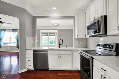 11455 Clay Hill Lane Fishers IN 46037