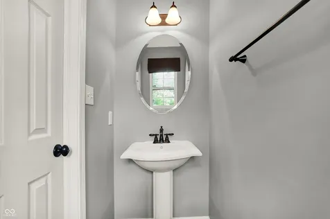 11455 Clay Hill Lane Fishers IN 46037