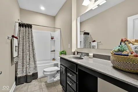 9222 Crystal River Drive Indianapolis IN 46240