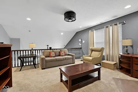 9222 Crystal River Drive Indianapolis IN 46240