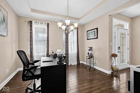 9222 Crystal River Drive Indianapolis IN 46240