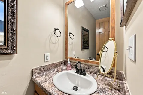 13757 Laredo Drive Carmel IN 46032