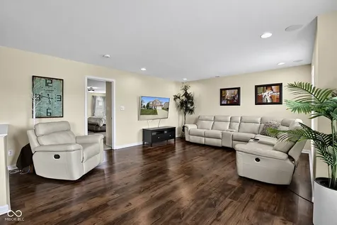 6107 W Brickell Lane Mccordsville IN 46055