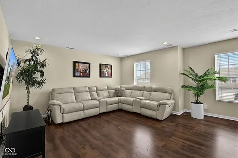 6107 W Brickell Lane Mccordsville IN 46055