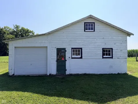 3205 S 150 W Columbus IN 47201